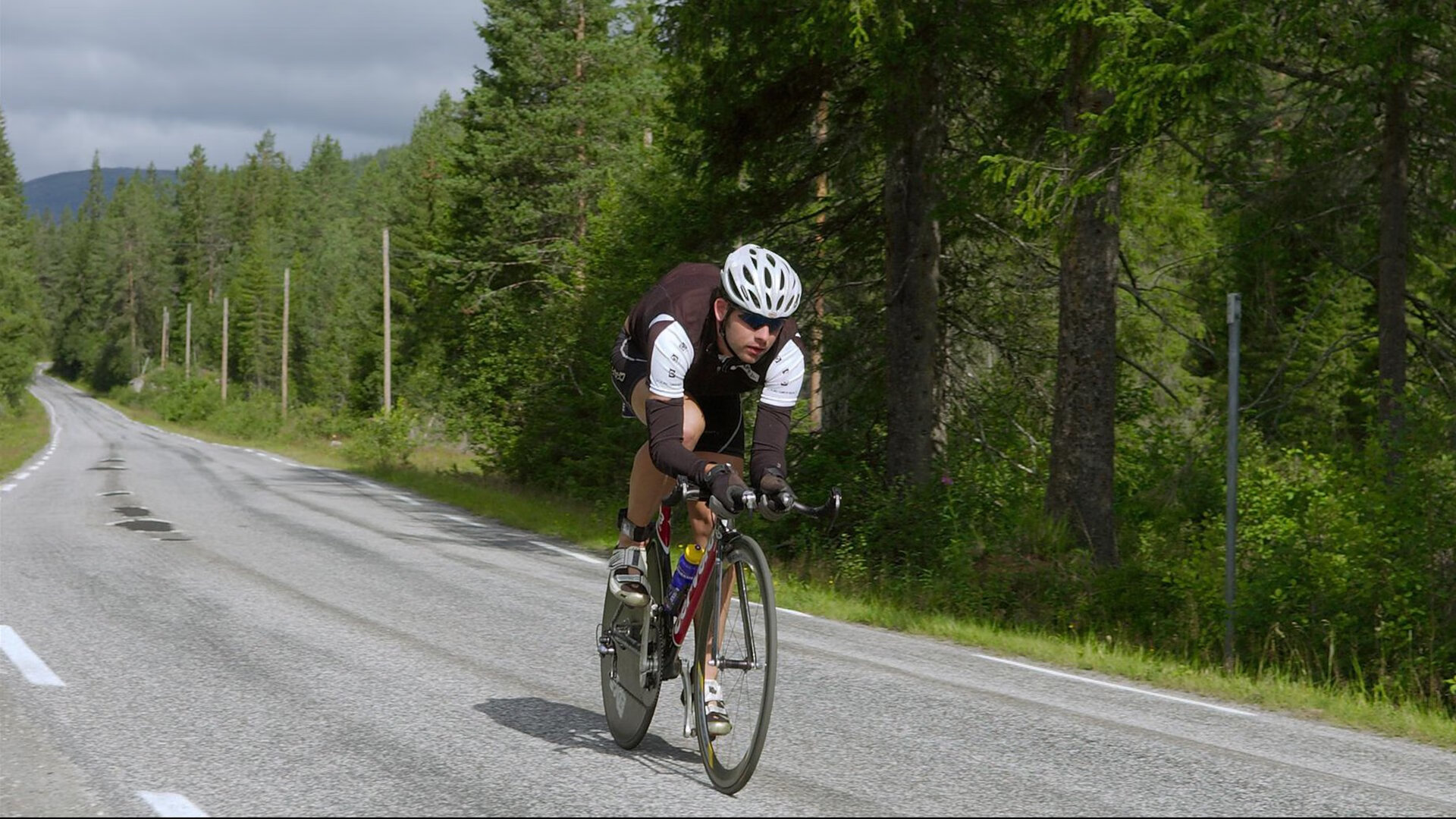 乌拉圭男篮在南美锦标赛中持续升温，体育水平不断提升，乌拉圭篮球赛