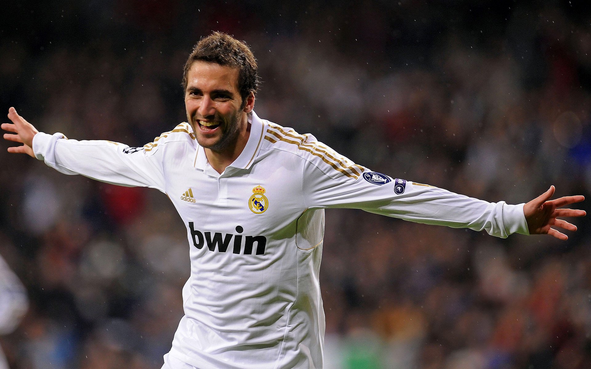 埃弗顿锋线冲击制造持续射门机会，埃弗顿强吗